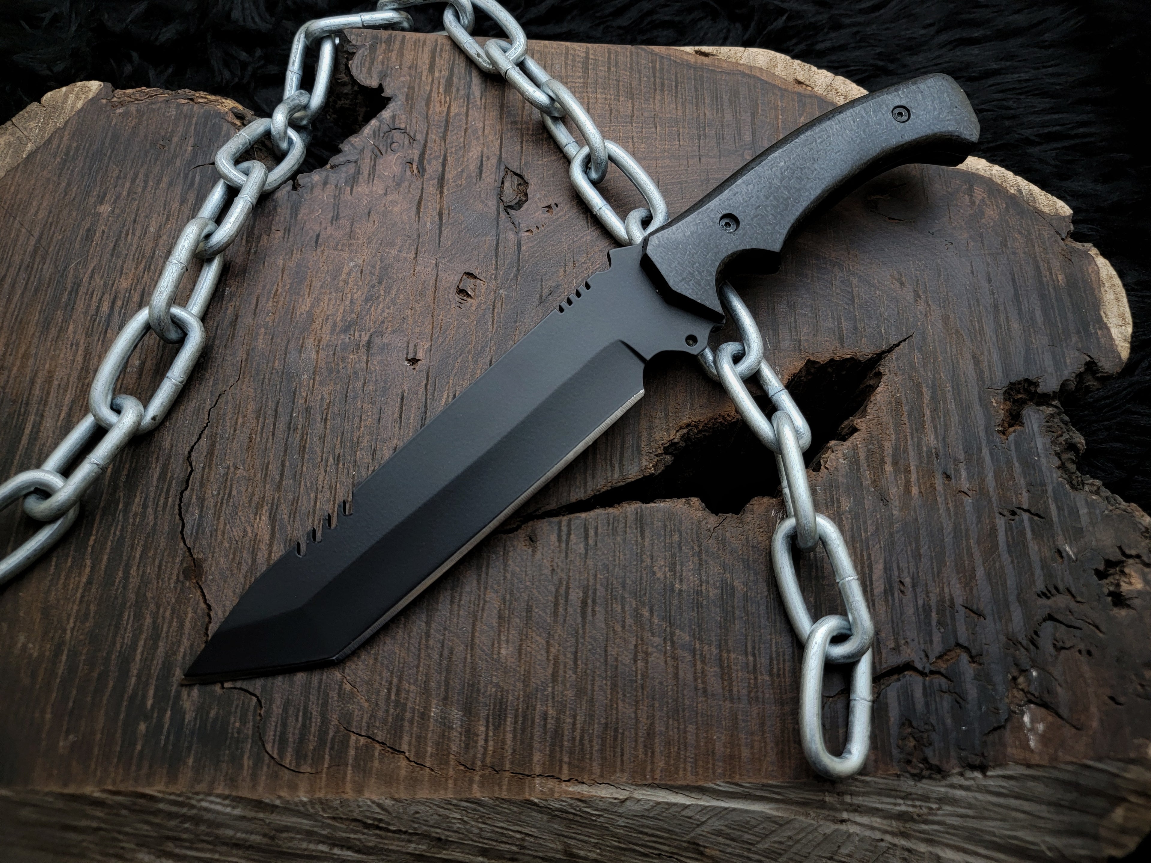 Resident Evil 4 Remake Ada Wong Replica Knife with Leather Sheath