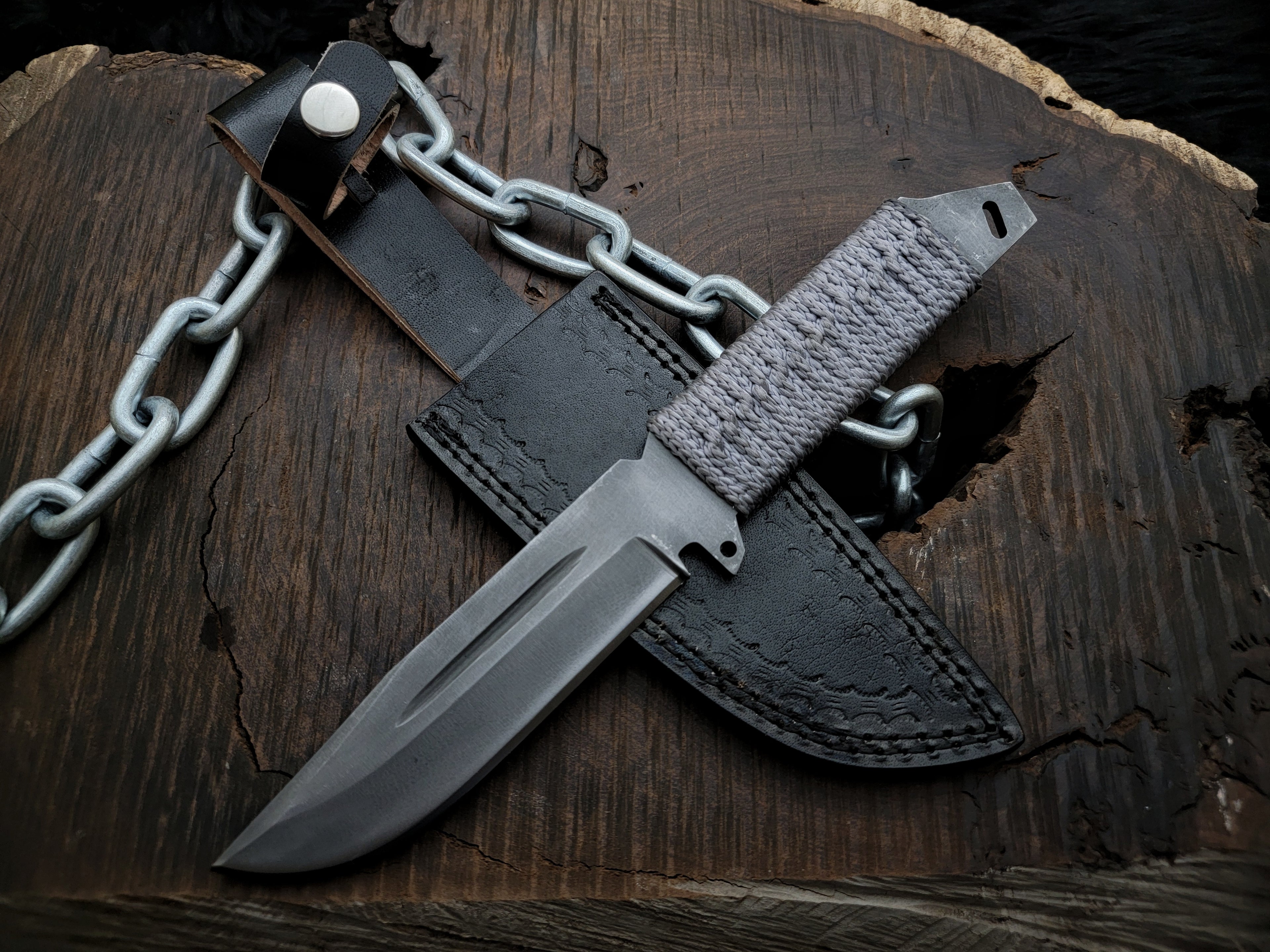Handmade Resident Evil Biohazard Full Tang Replica Knife with Leather Sheath