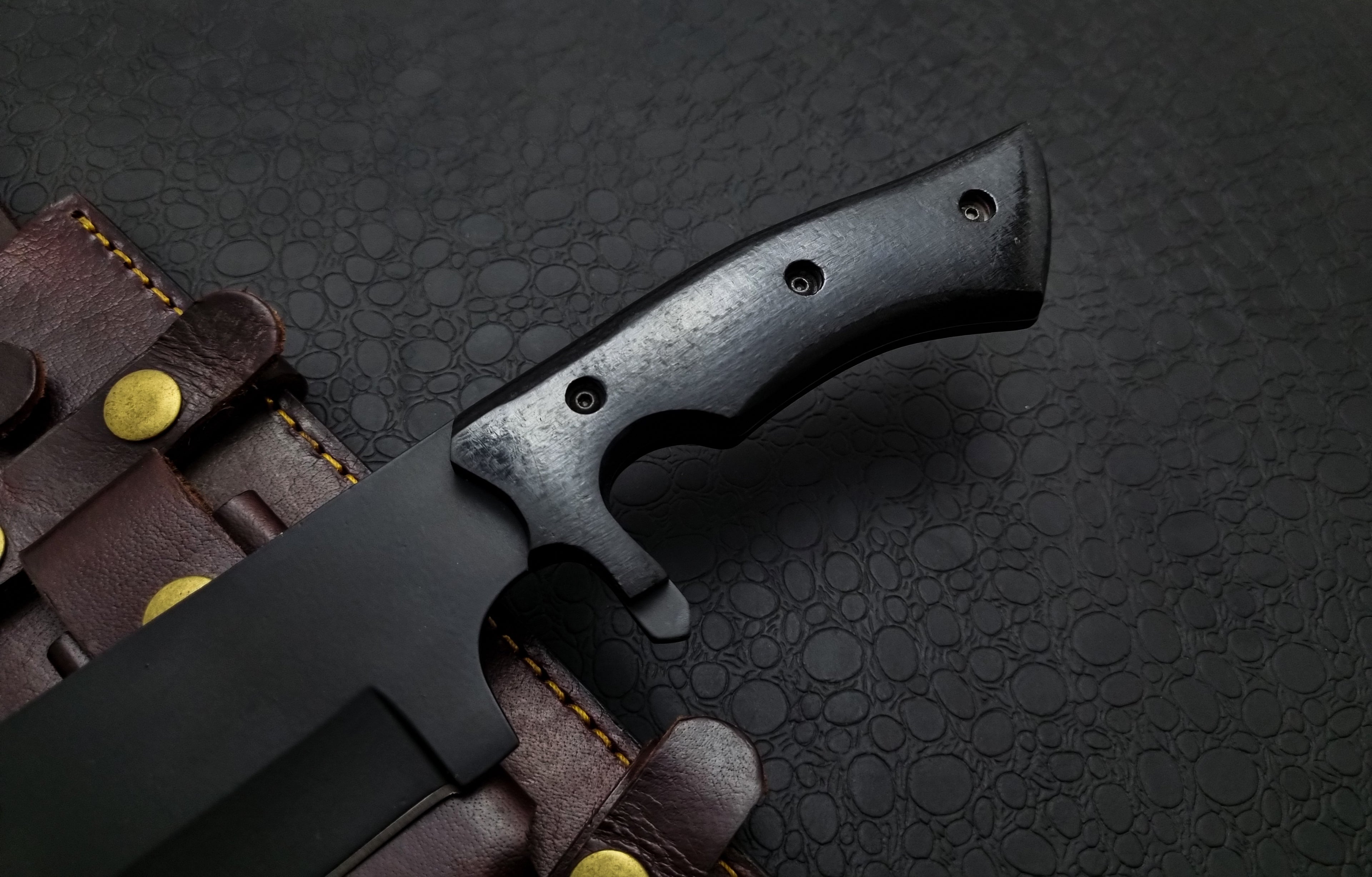Premium Black Powder Coating Bowie Hunting Knife