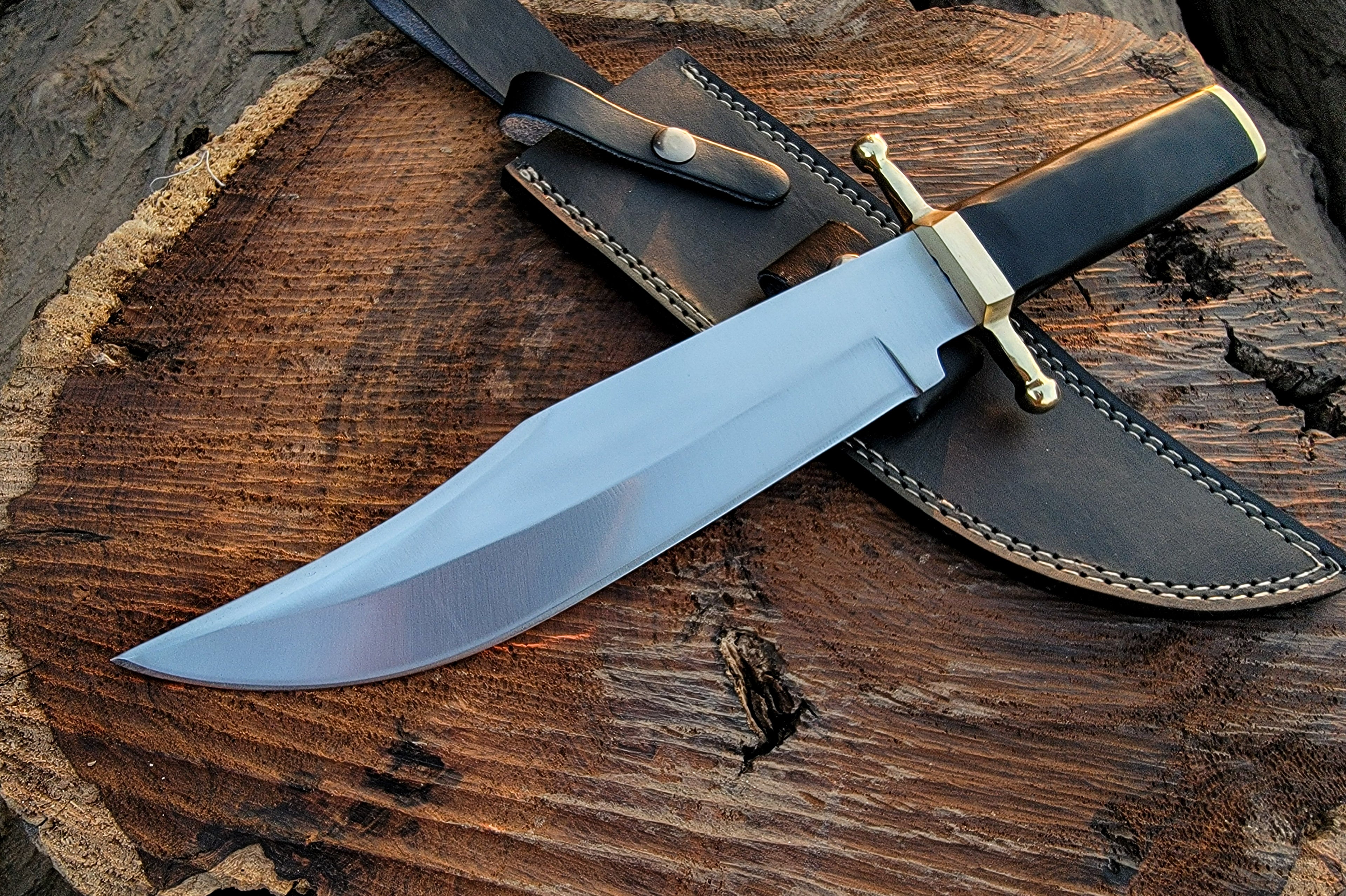 Custom Handmade Vintage Bowie Knife: Smithsonian Replica in D2 Steel with Buffalo Horn Handle