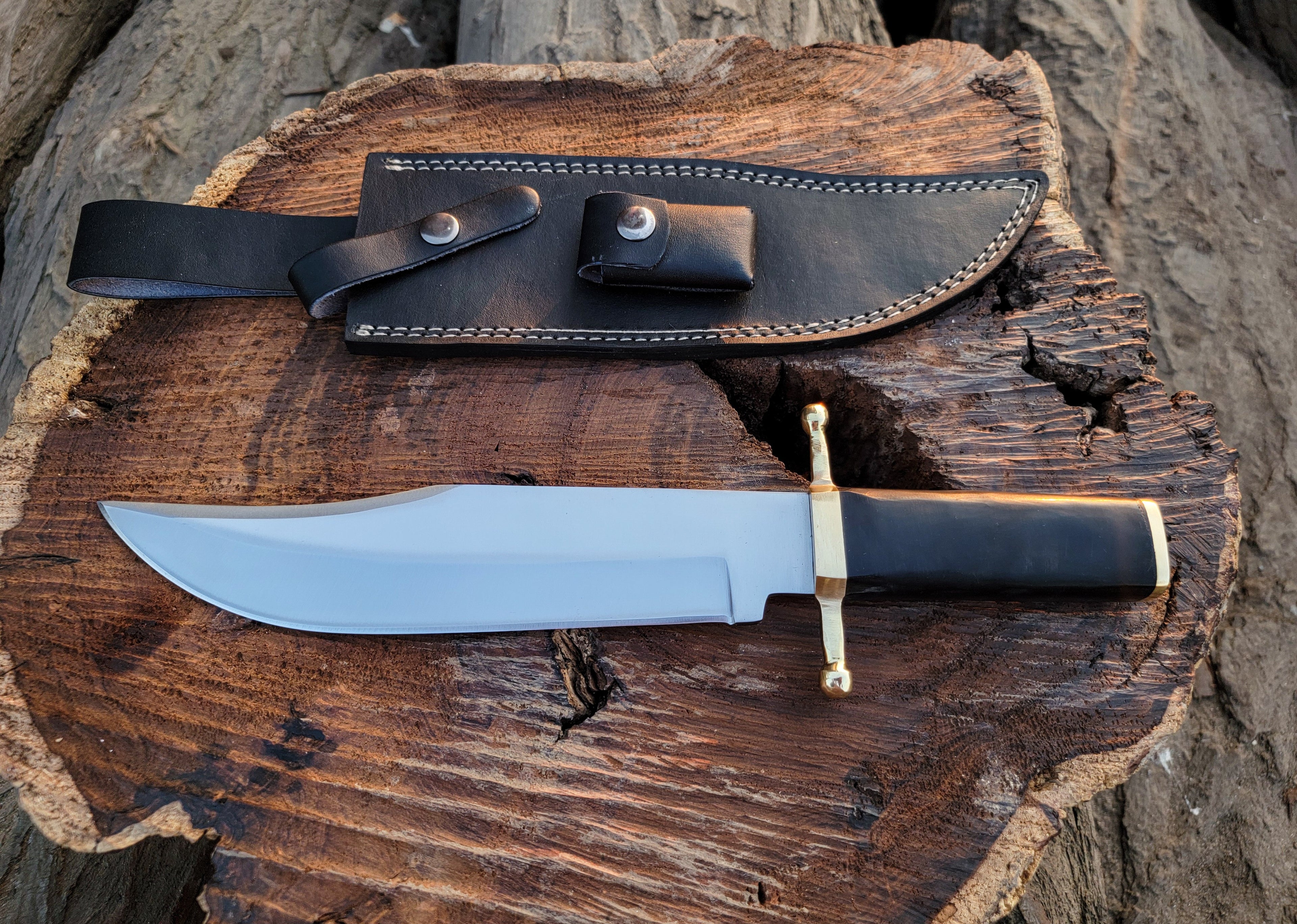 Custom Handmade Vintage Bowie Knife: Smithsonian Replica in D2 Steel with Buffalo Horn Handle