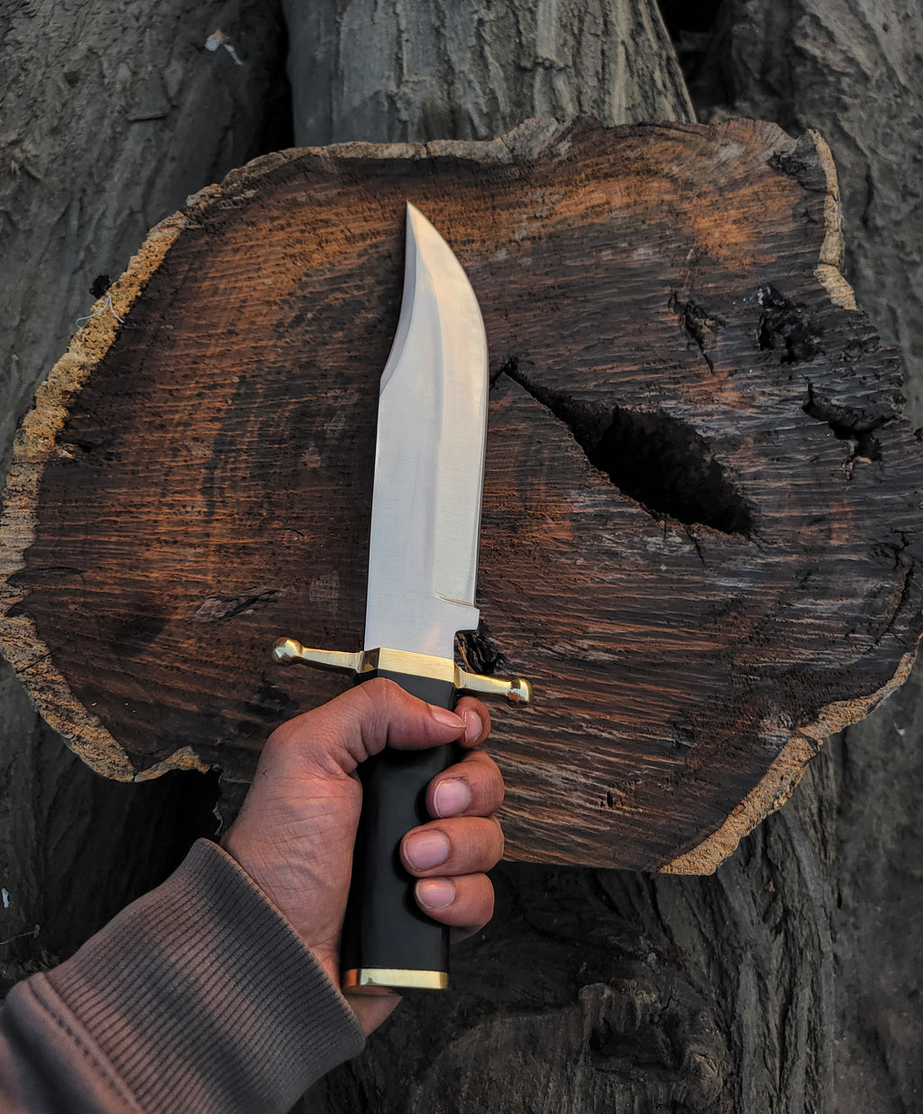 Custom Handmade Vintage Bowie Knife: Smithsonian Replica in D2 Steel with Buffalo Horn Handle