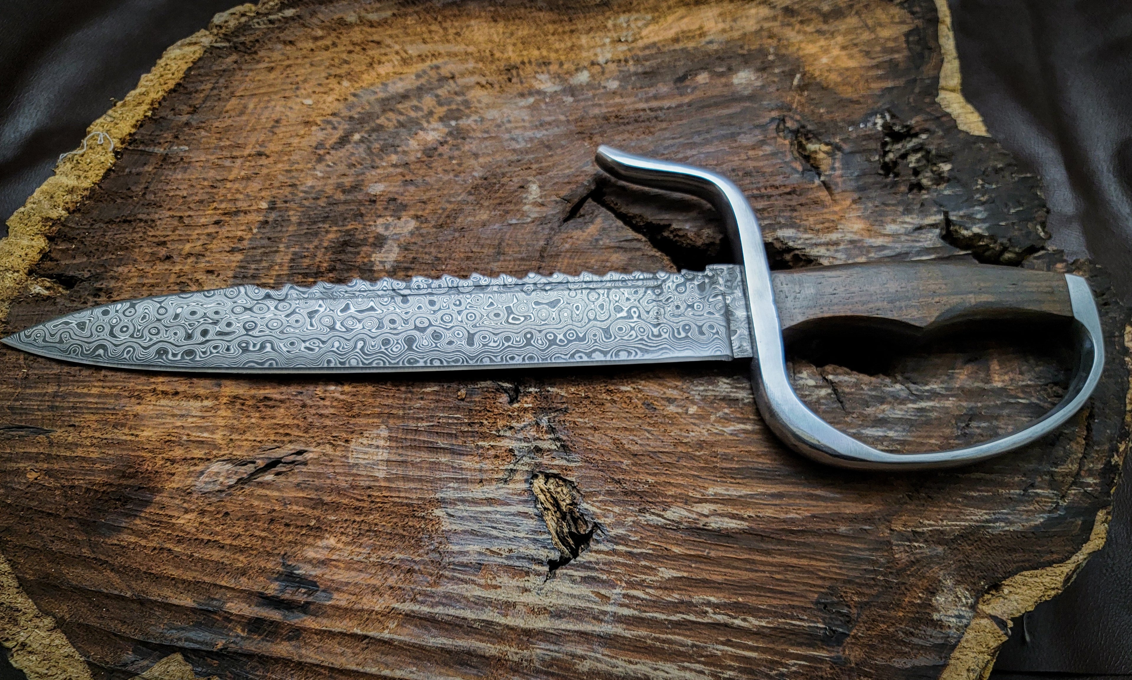 Handmade Vintage Damascus Knife with Premium Leather Sheath