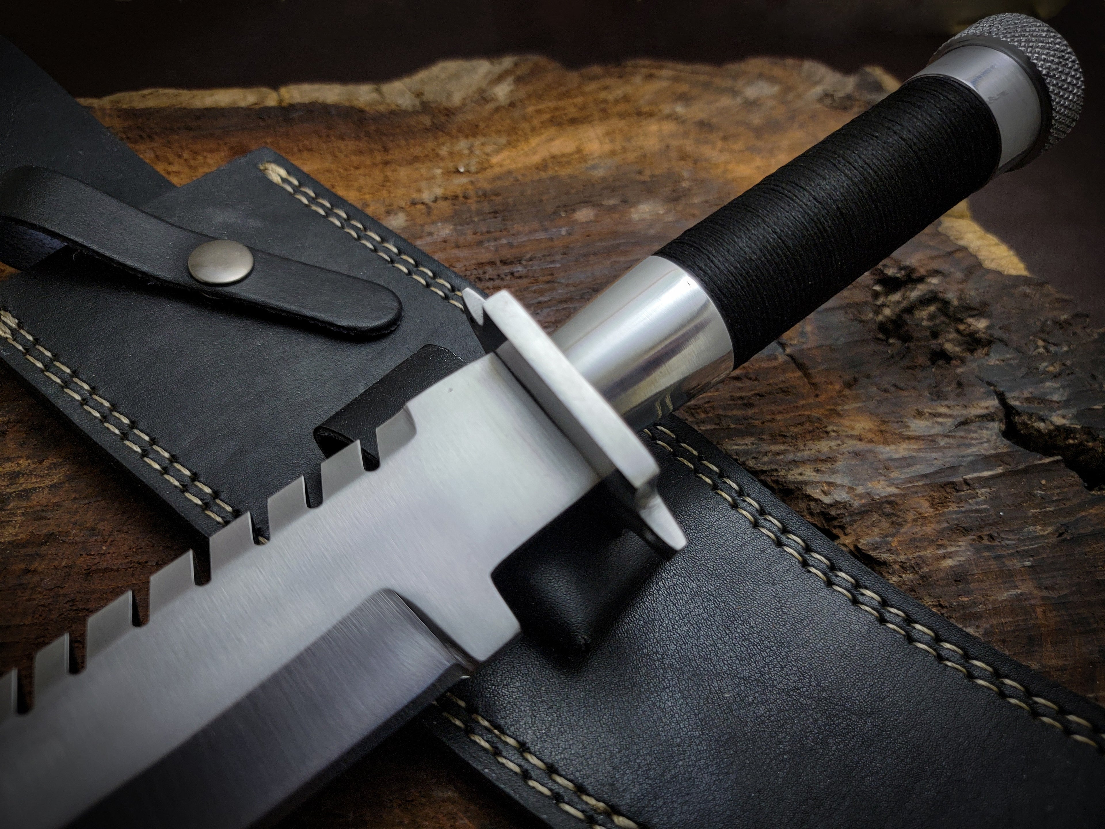 Handmade Commando Replica Bowie Knife with Leather Sheath
