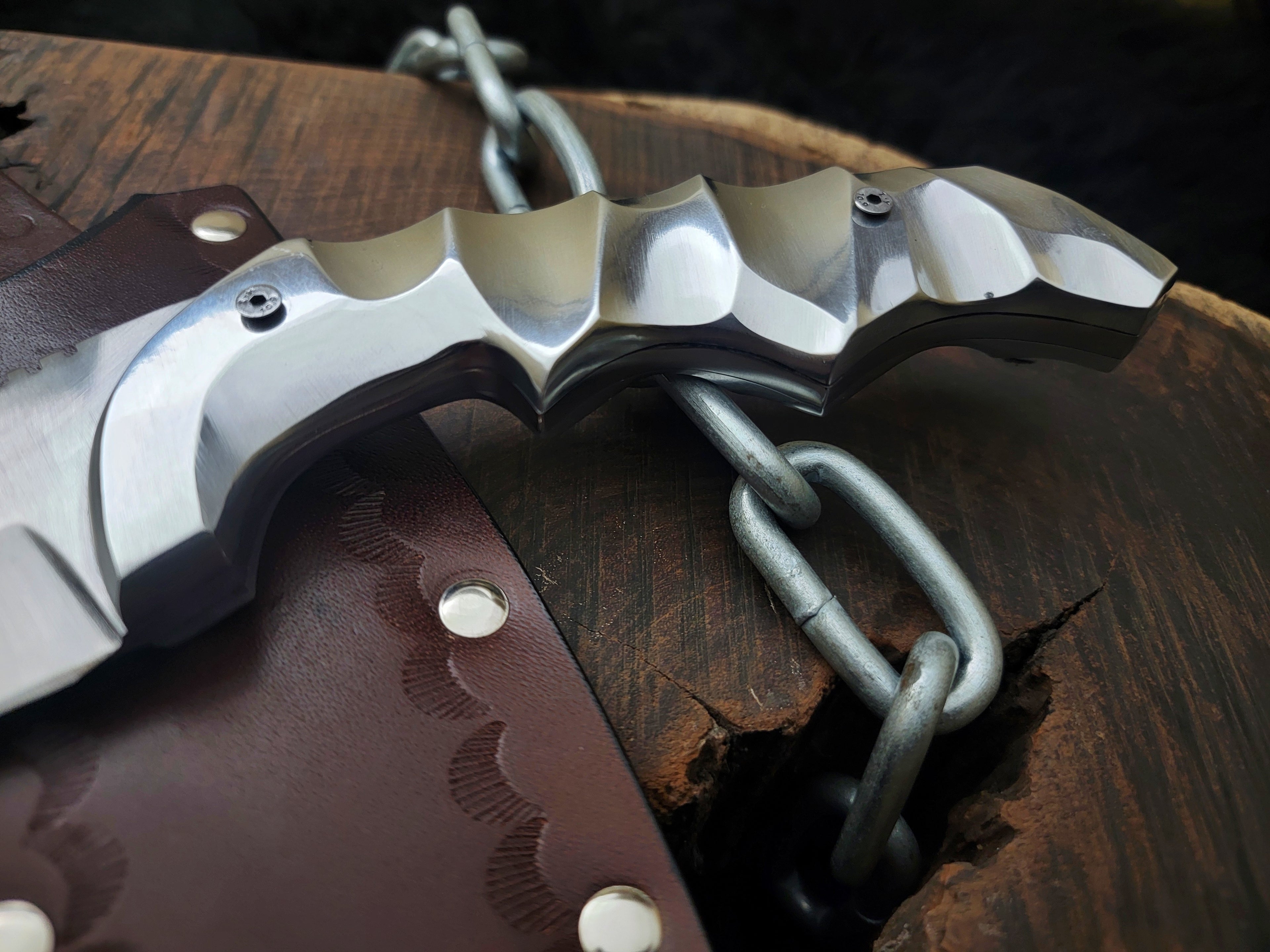 Exclusive Tekken 8 Victor Chevalier Replica Tactical Knife