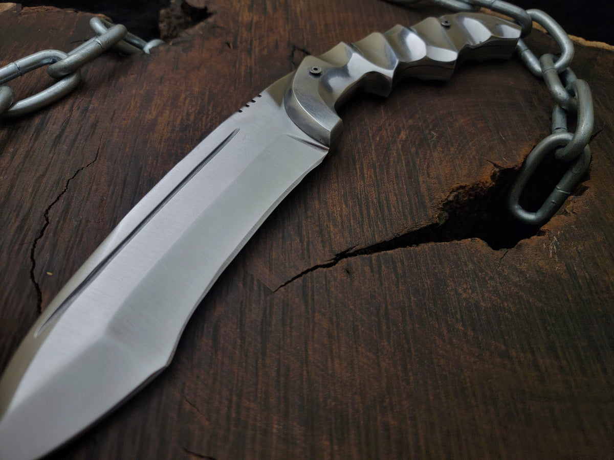 Exclusive Tekken 8 Victor Chevalier Replica Tactical Knife