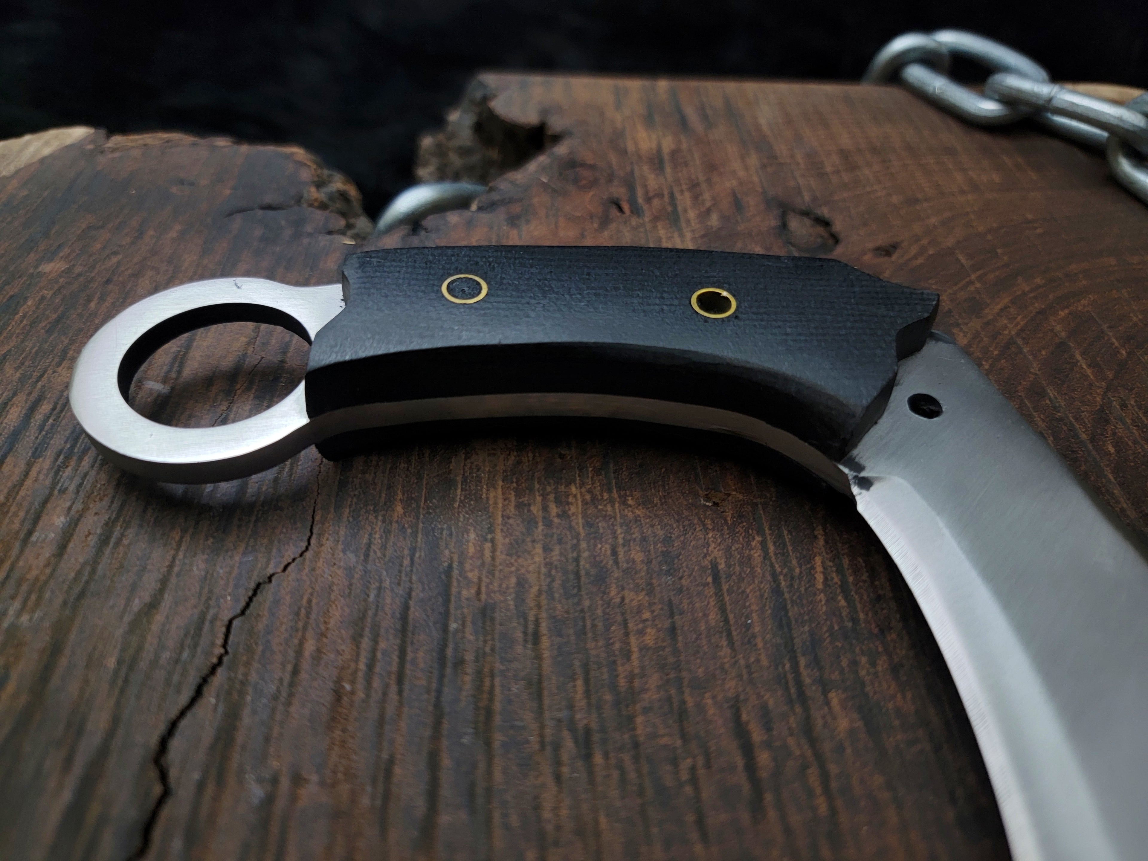Exclusive Tekken 8 Victor Chevalier Replica Curved Knife