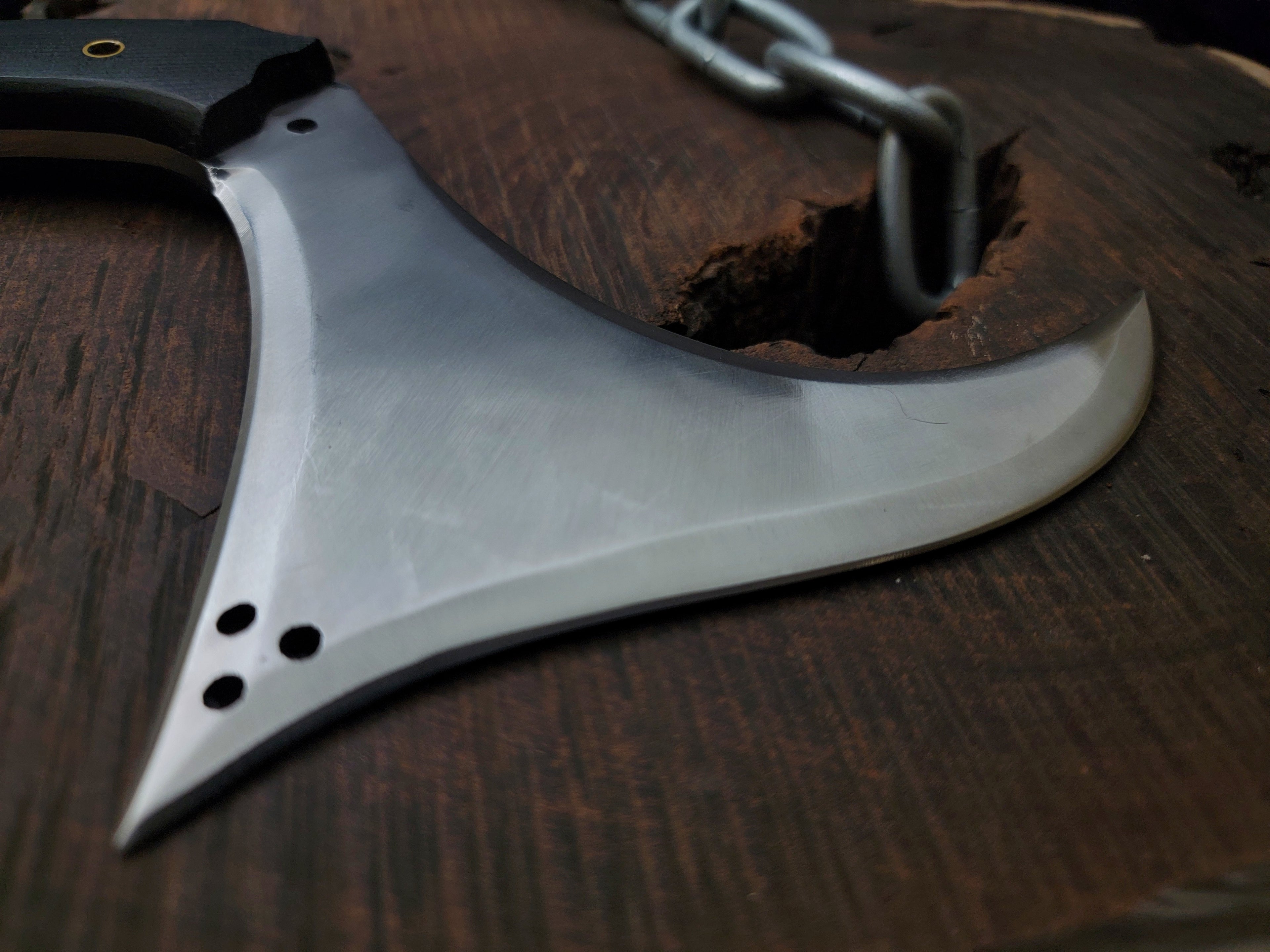 Exclusive Tekken 8 Victor Chevalier Replica Curved Knife