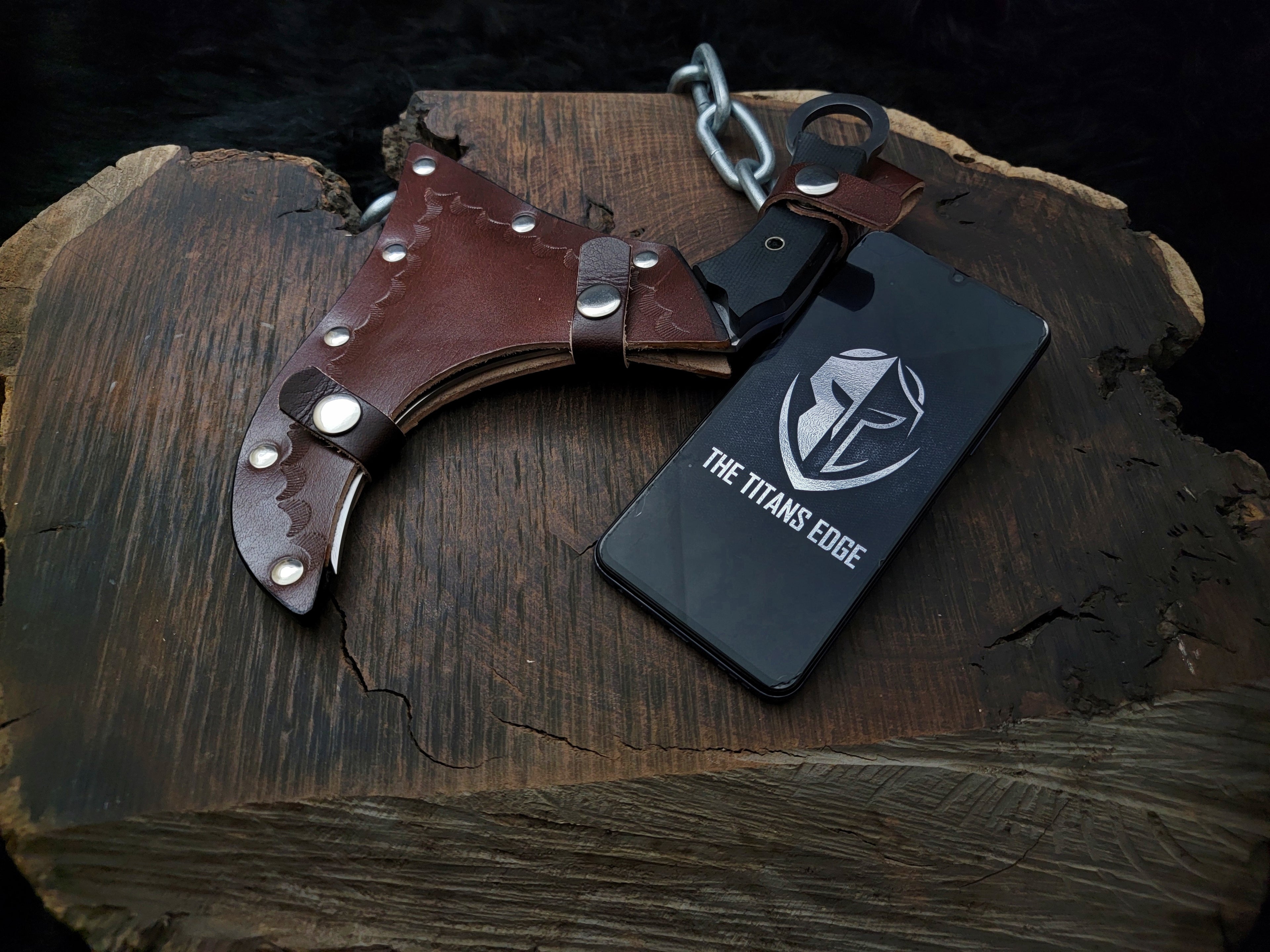 Exclusive Tekken 8 Victor Chevalier Replica Curved Knife