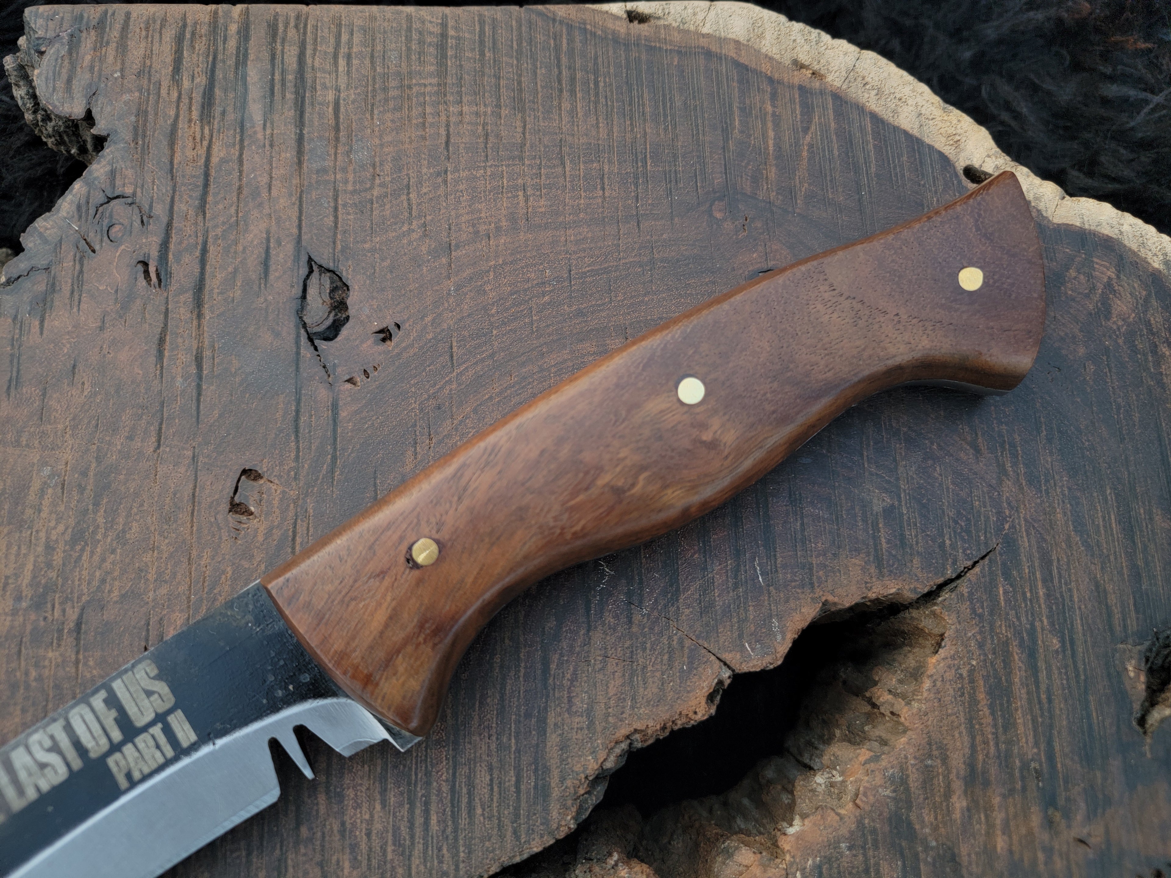 The Last Of Us : Part 2 - Ellie's Replica Machete with Leather Sheath