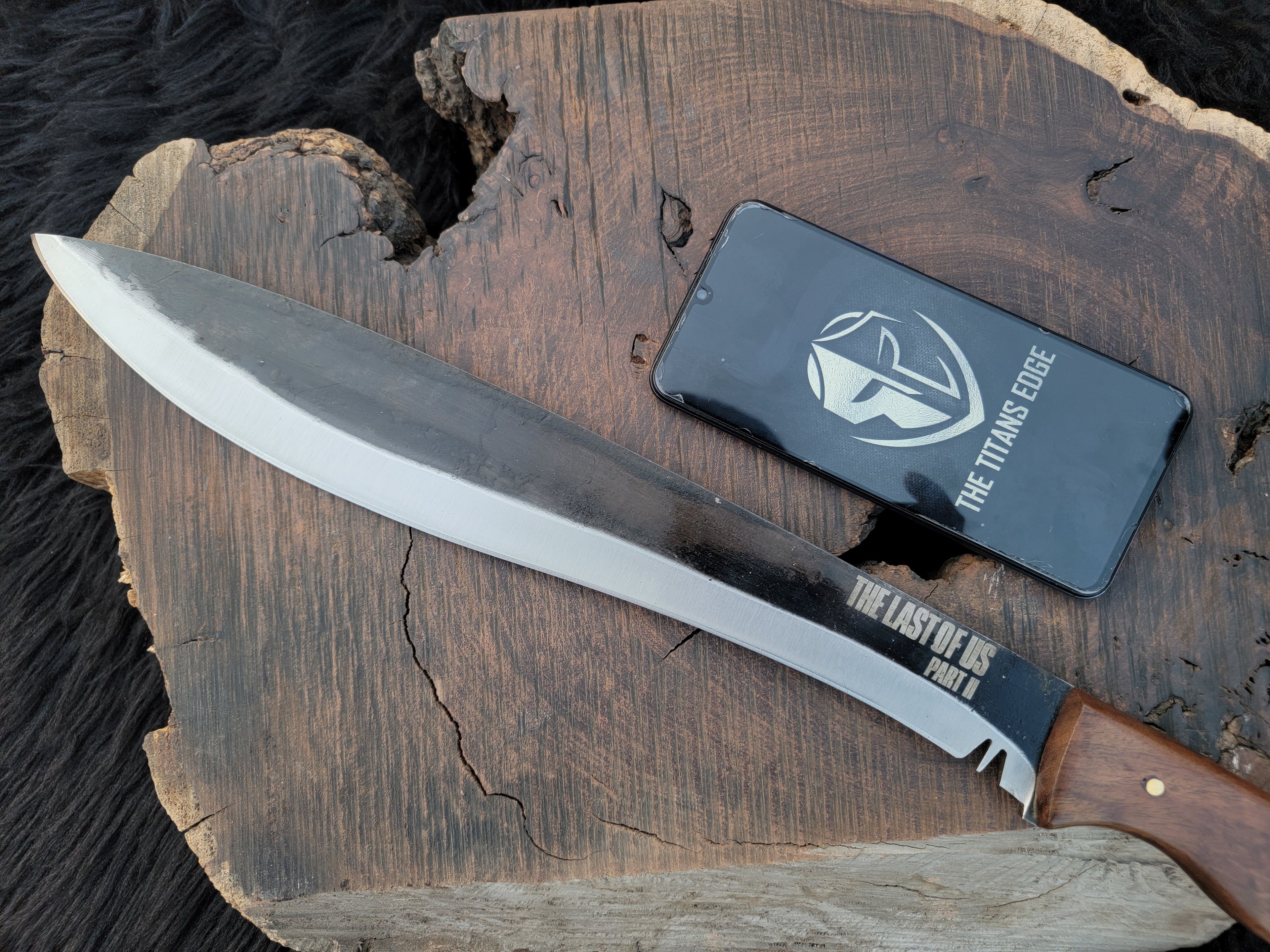 The Last Of Us : Part 2 - Ellie's Replica Machete with Leather Sheath