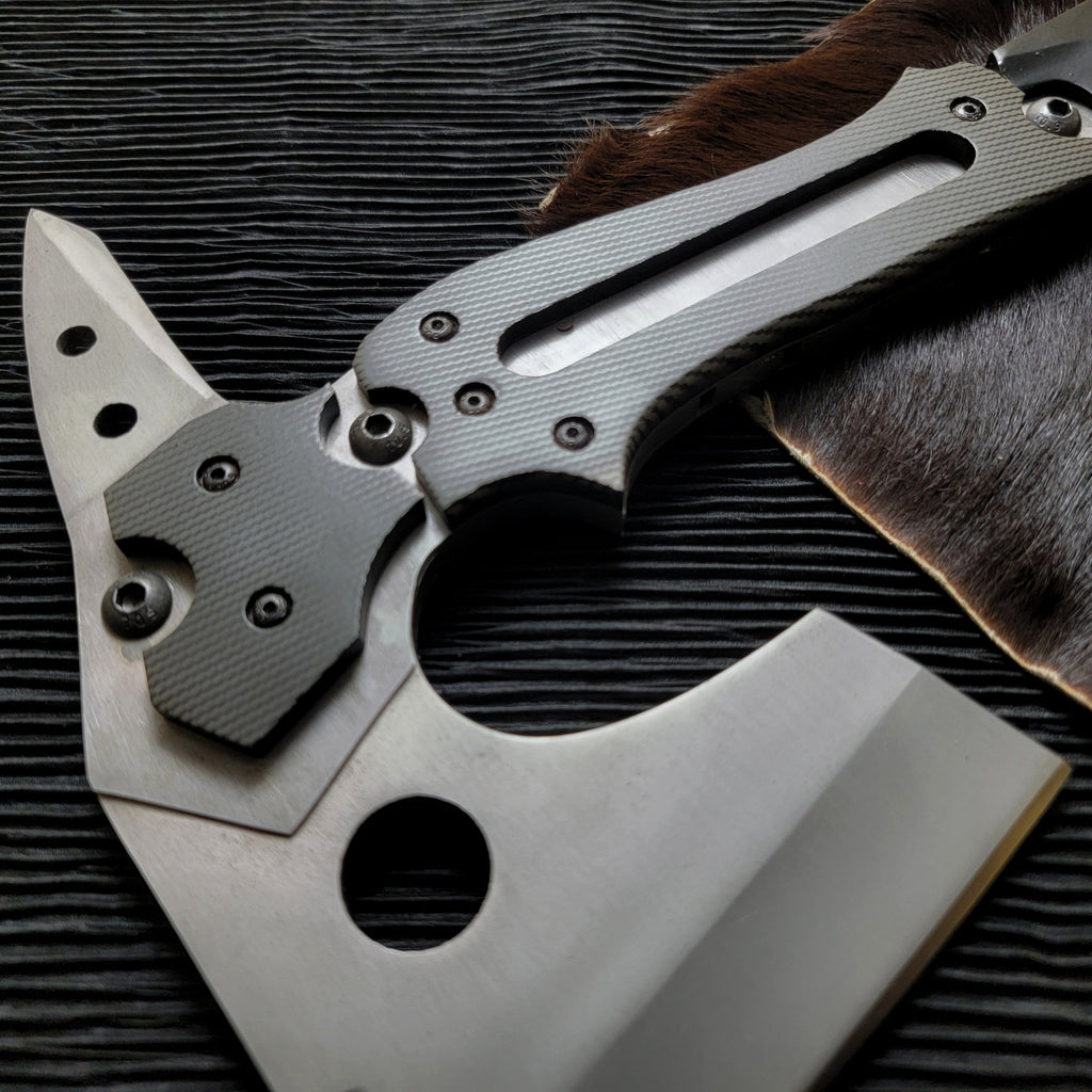 Resident Evil Requiem Replica Axe (Upgraded Version) – Leon Kennedy Hatchet with Leather Sheath