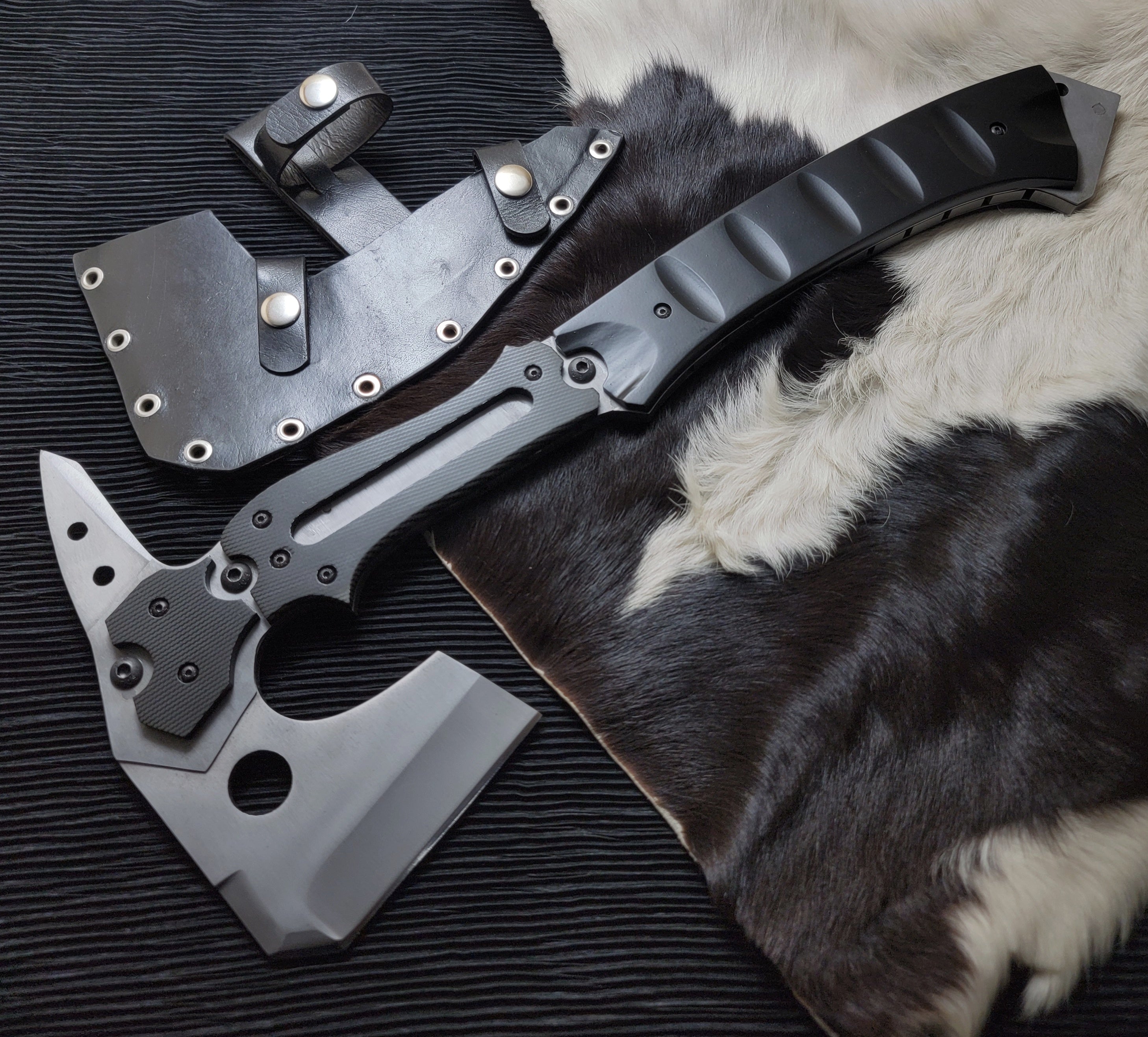 Resident Evil Requiem Replica Axe (Upgraded Version) – Leon Kennedy Hatchet with Leather Sheath