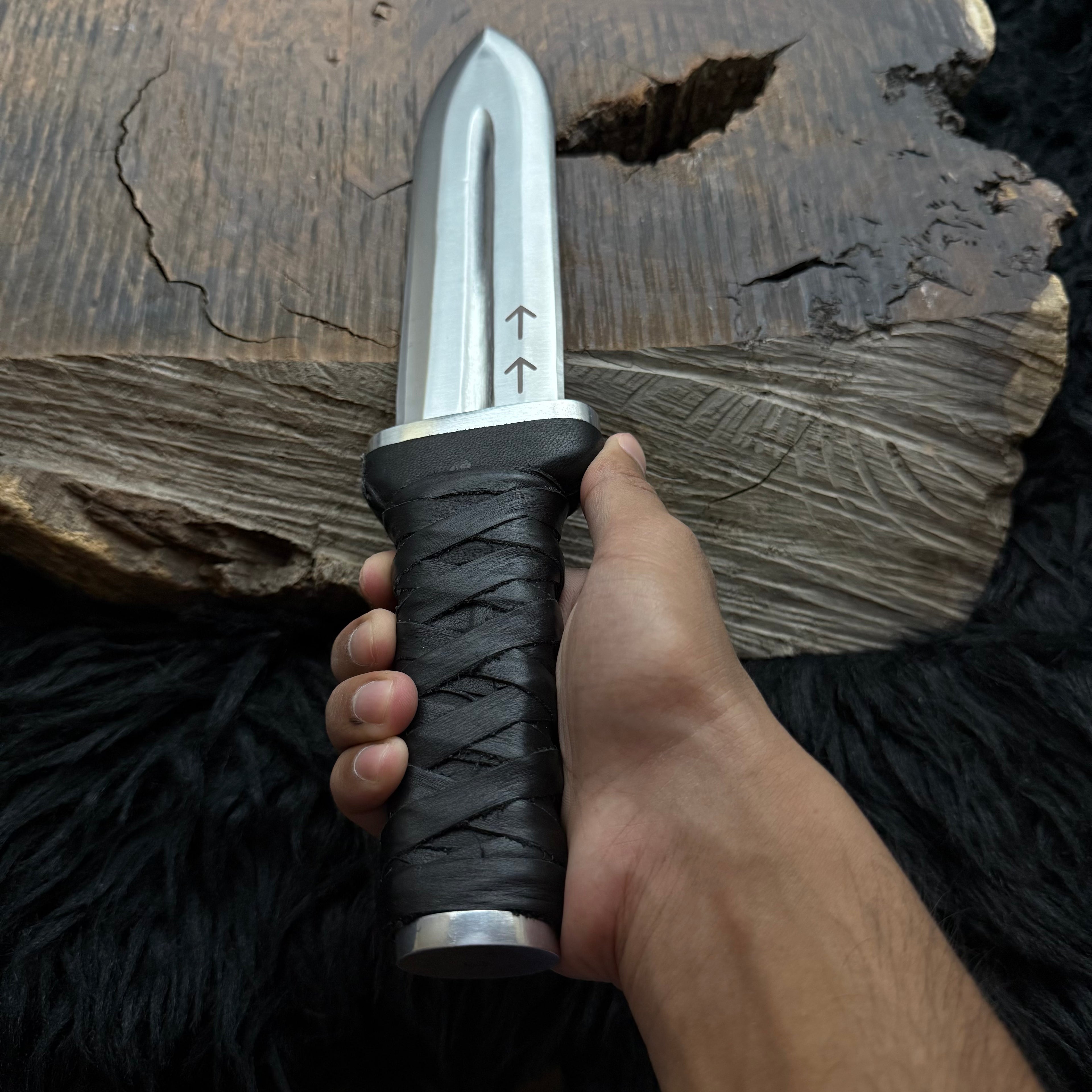 Handmade Vinland Saga Thorfinn Replica Daggers | Anime Cosplay items | D2 Steel