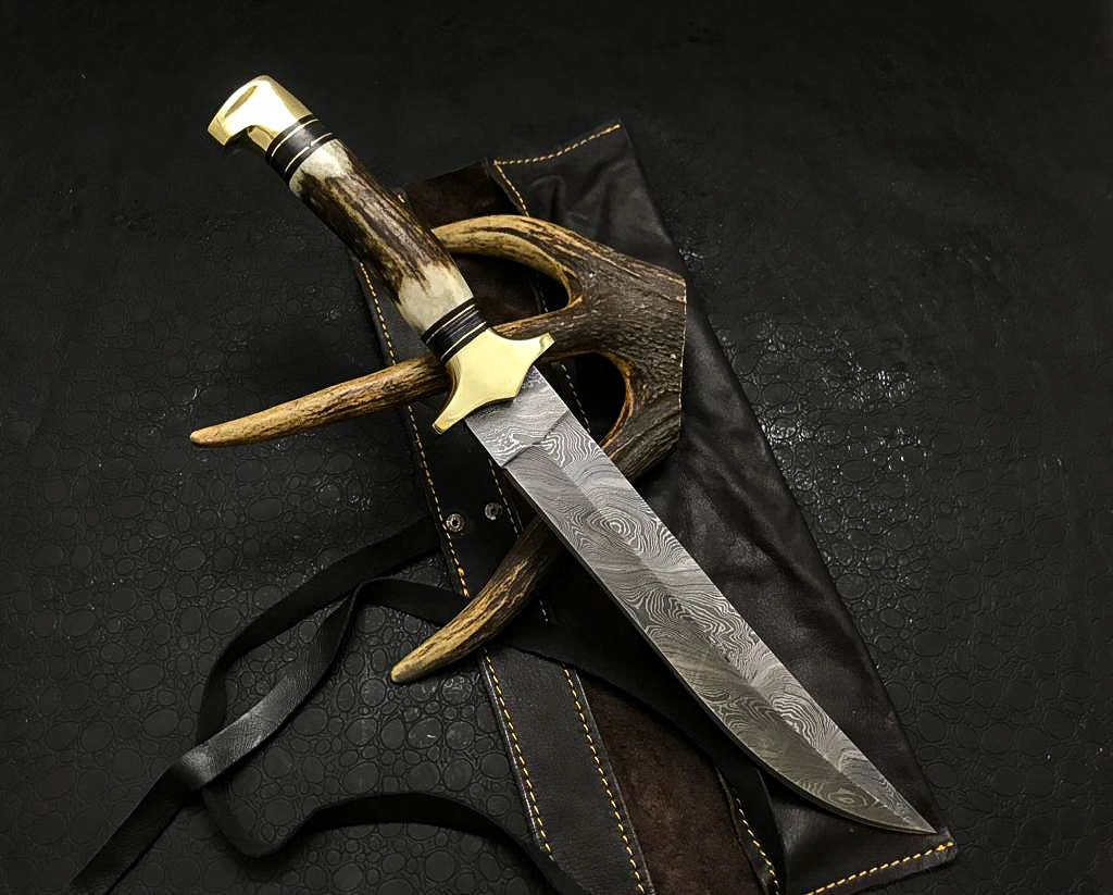 Handmade Damascus Steel Hunting Knife with Leather Sheath