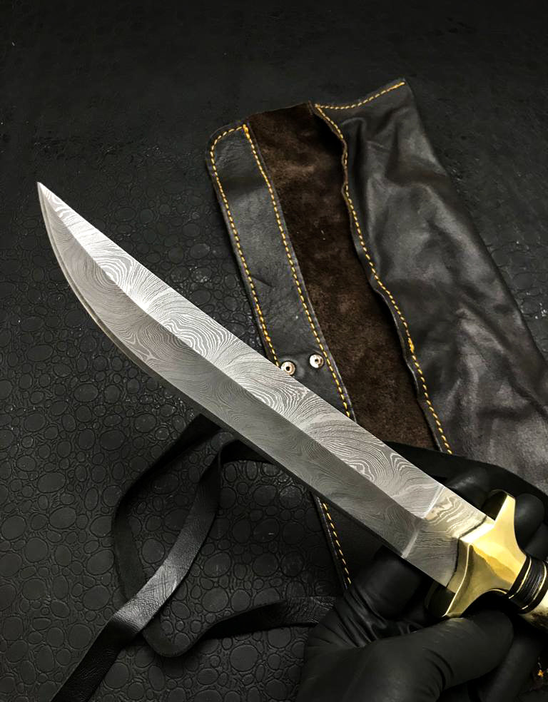 Handmade Damascus Steel Hunting Knife with Leather Sheath