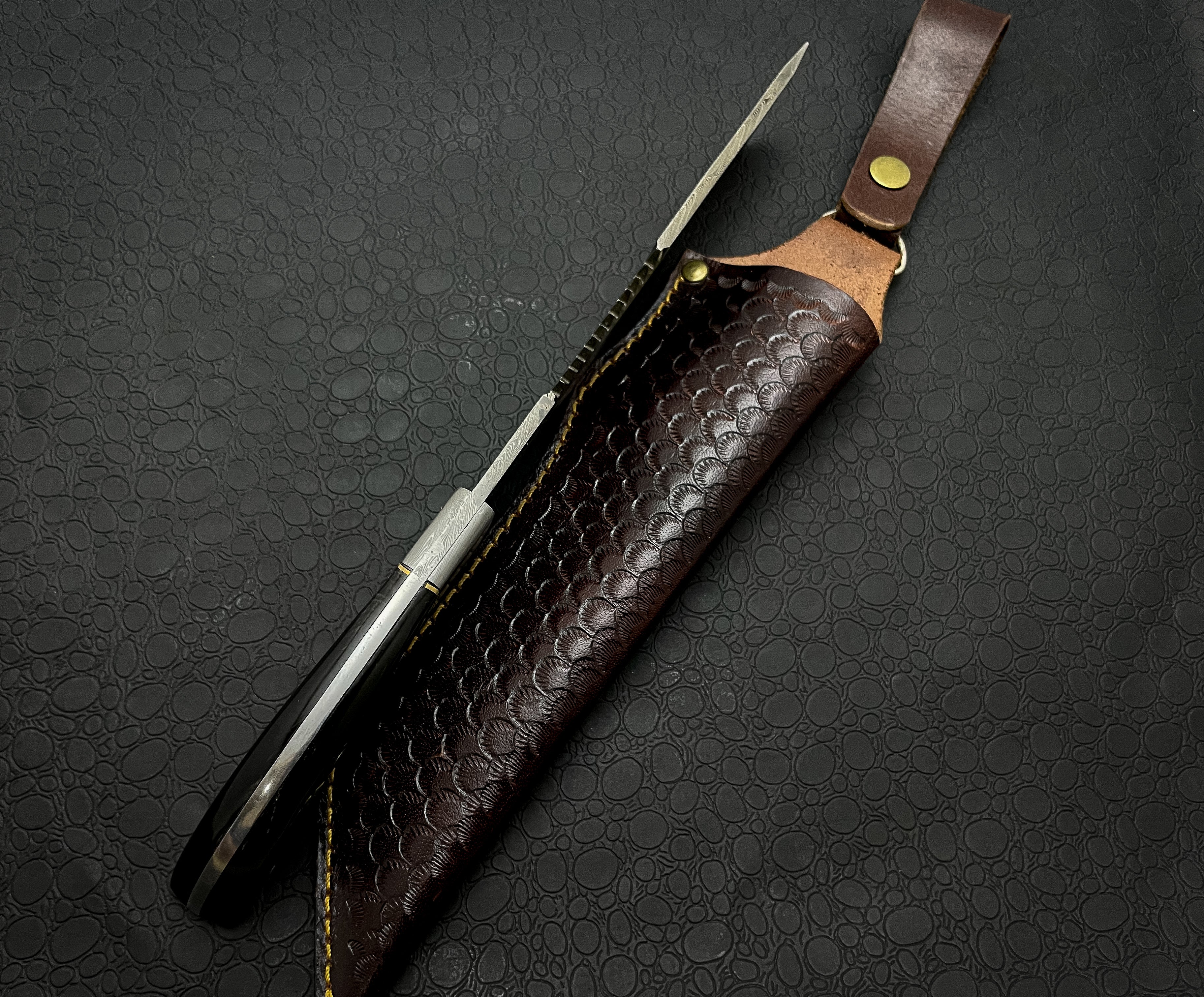 Handmade Vintage Damascus Steel Knife with Leather Sheath